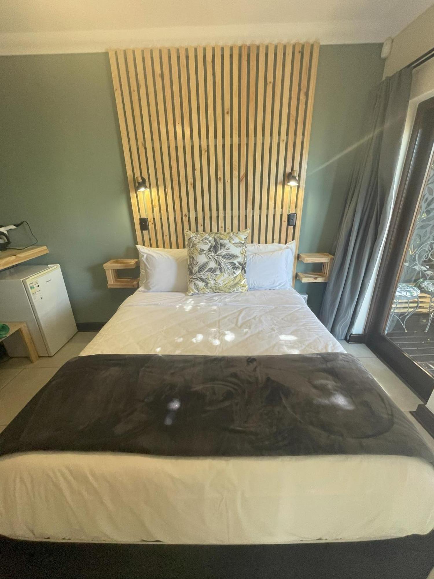 Bed and Breakfast Wilderness On Sea Екстер'єр фото